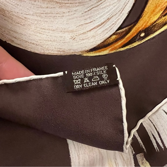 100% Authentic Hermes Silk Scarf 90cm - A Propos de Bottes - Picture 3 of 5